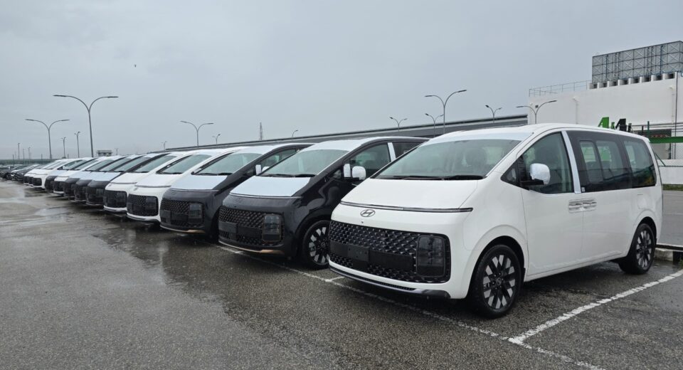 hyundai staria