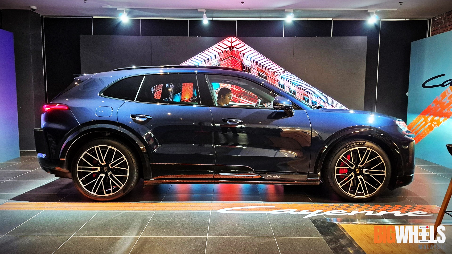 Porsche Cayenne Turbo Electric