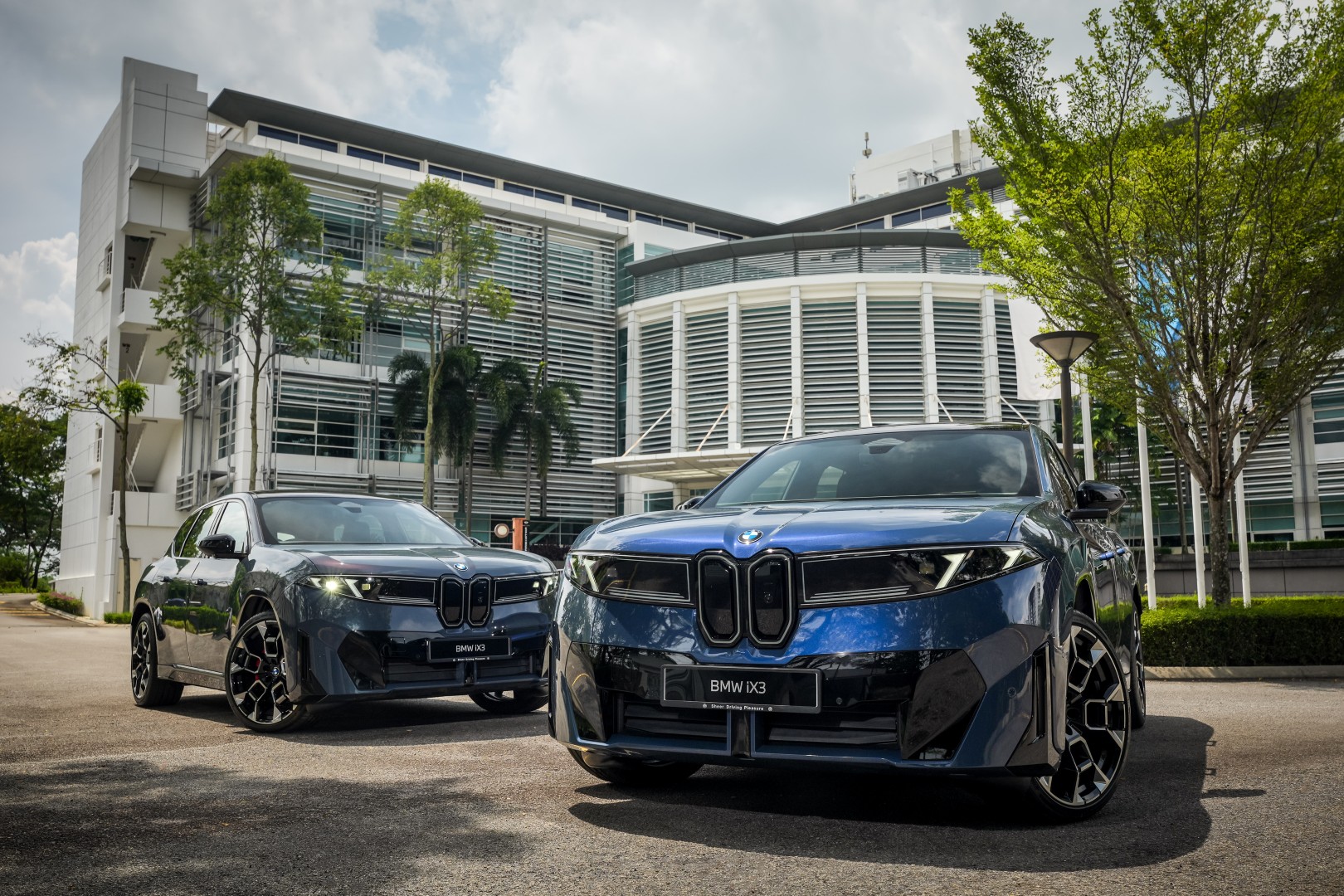 BMW iX3