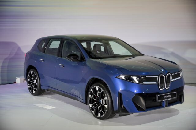 BMW iX3