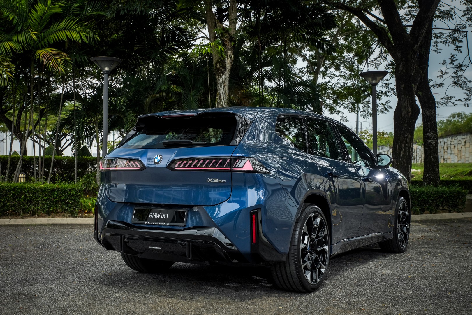 BMW iX3