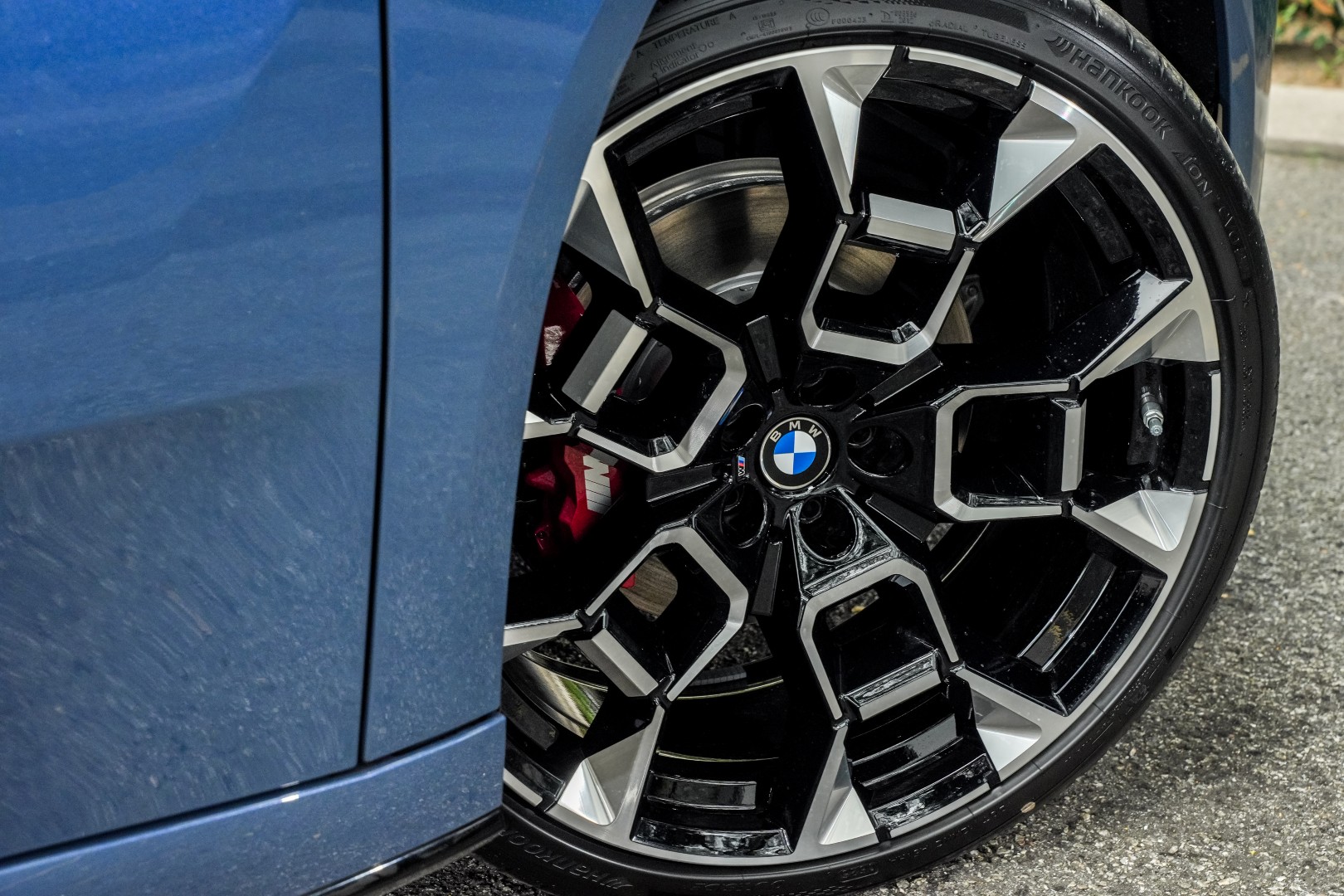BMW iX3