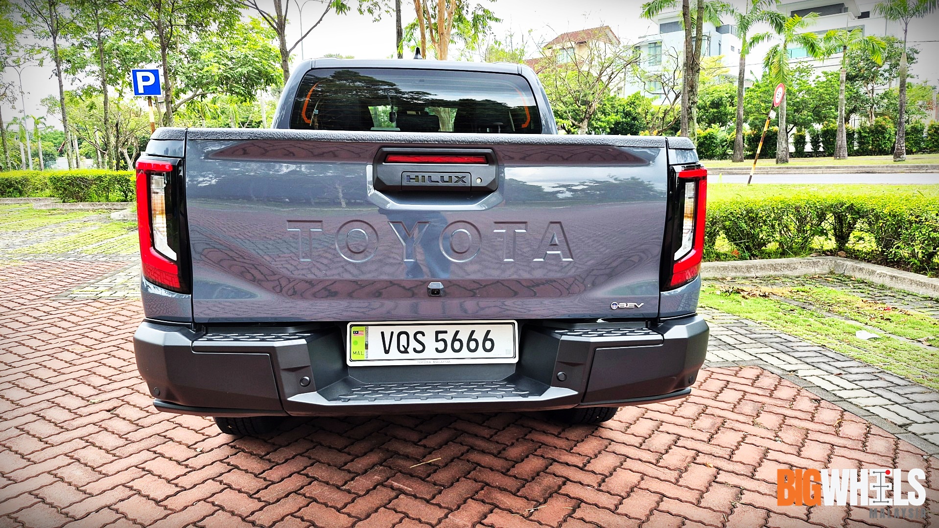 Toyota Hilux BEV