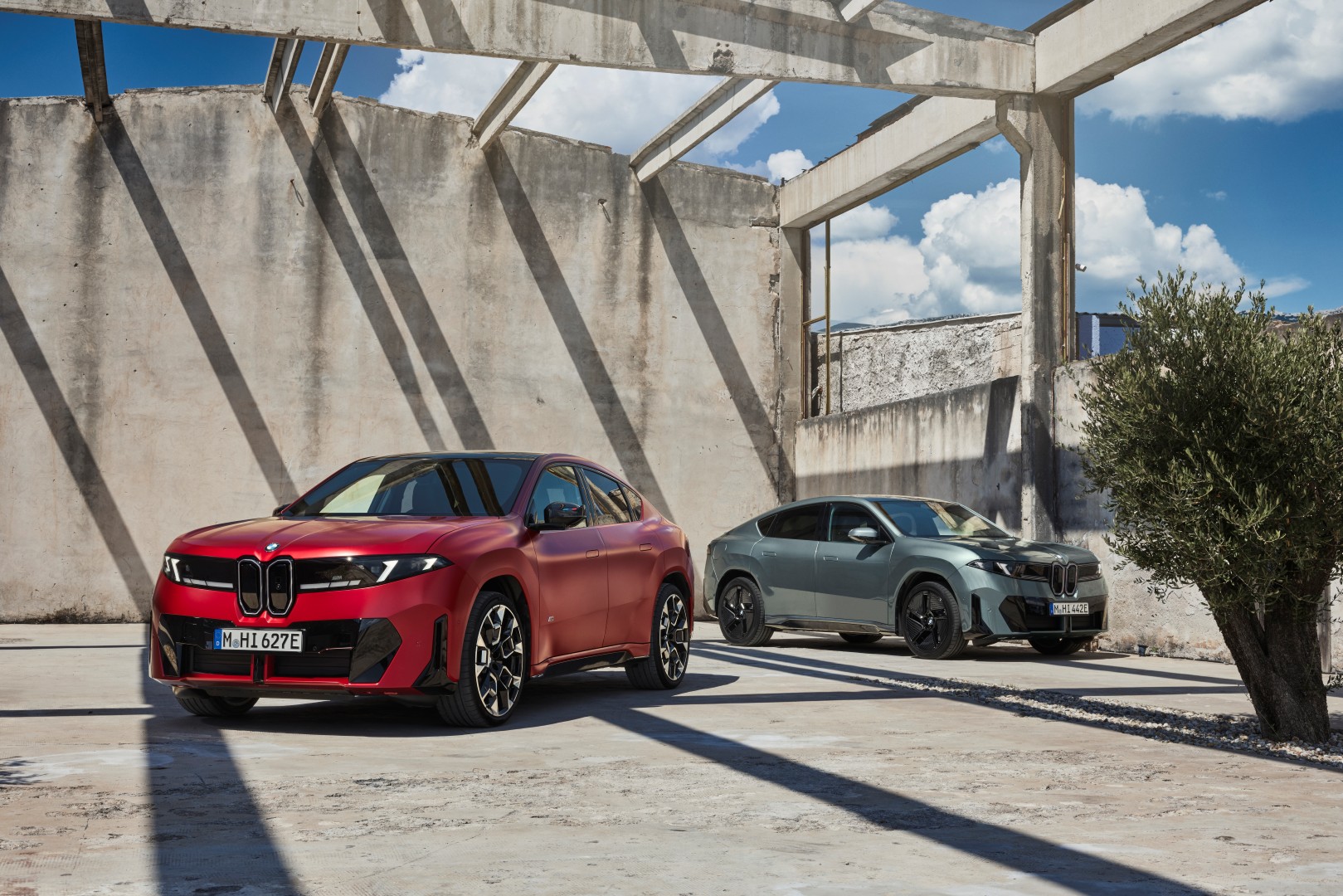 BMW iX4