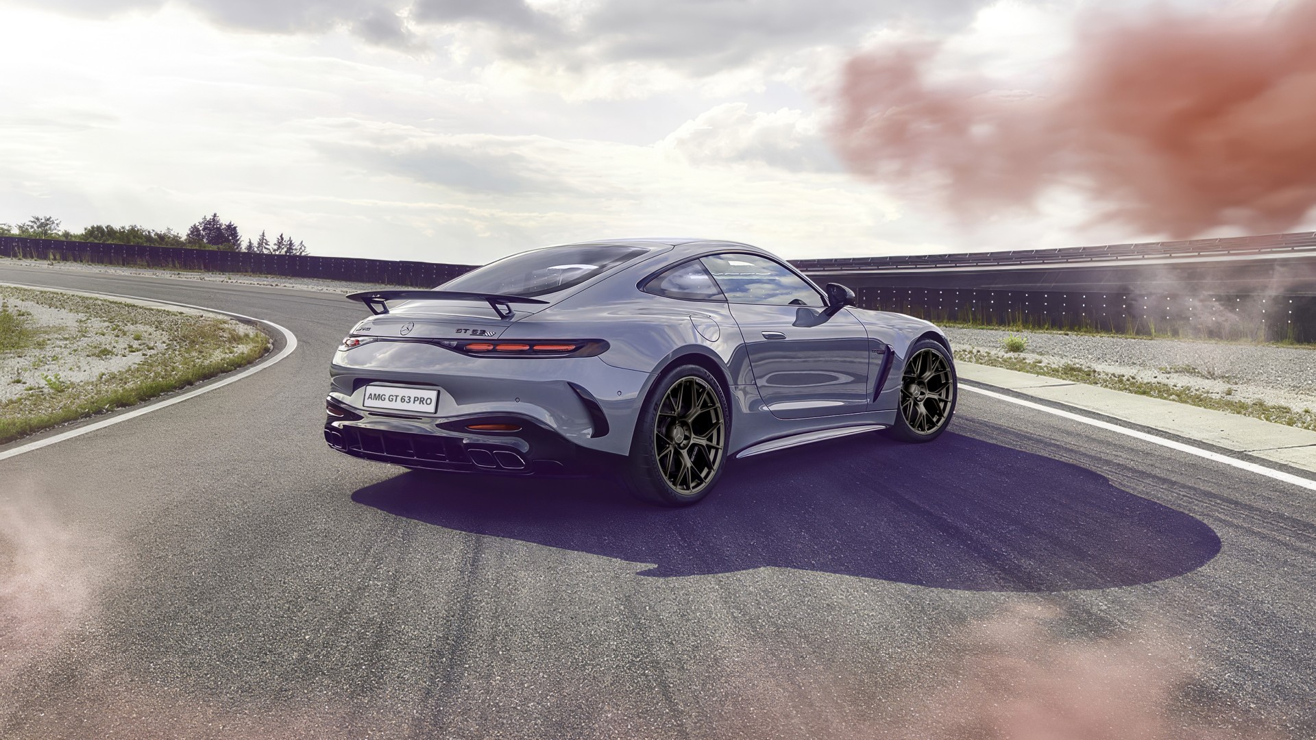 Mercedes-AMG GT 63 Pro