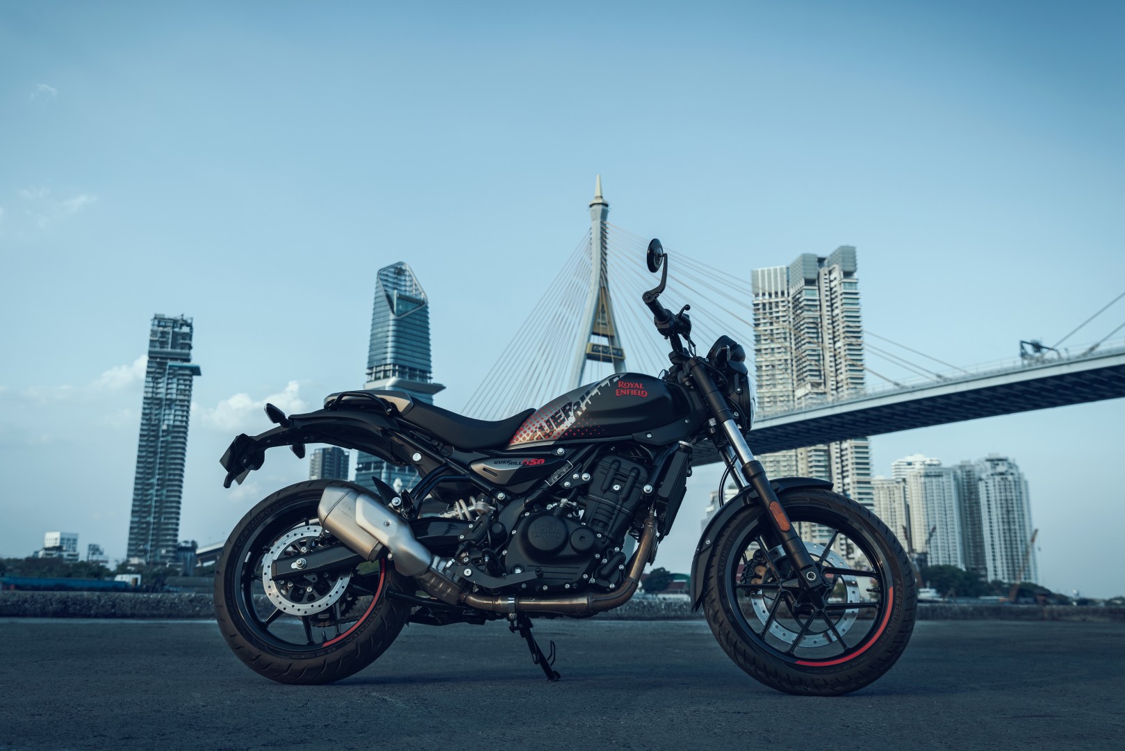 Royal Enfield Guerilla 450 Apex